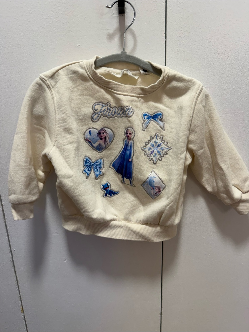 H&M Cream Girls' Pullover Sweatshirt with Blue Frozen Appliqués (2-4 years)